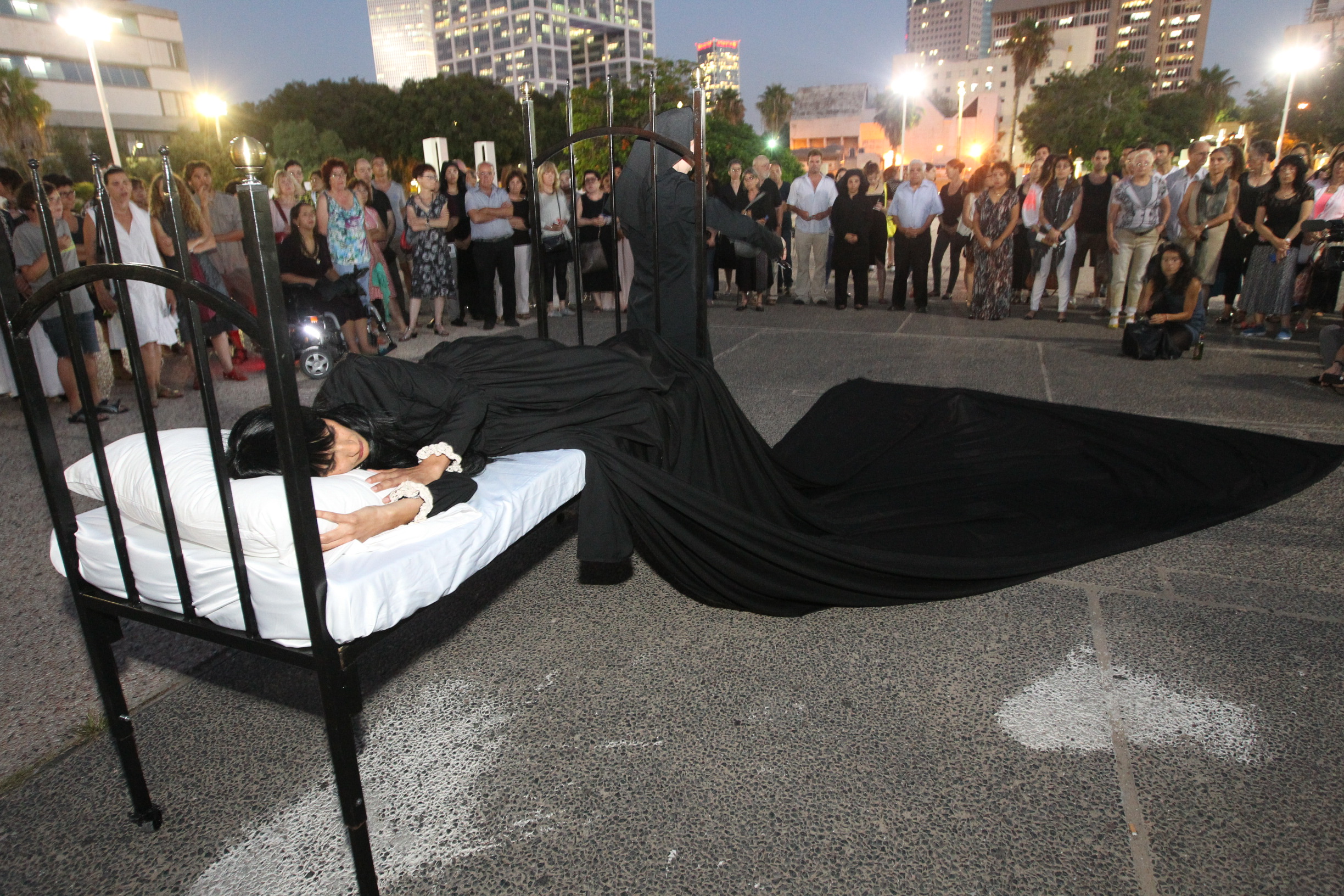 tel aviv museum of art, performance, 10.7.14 (opening date) 