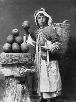 chalil  raad, boy selling oranges